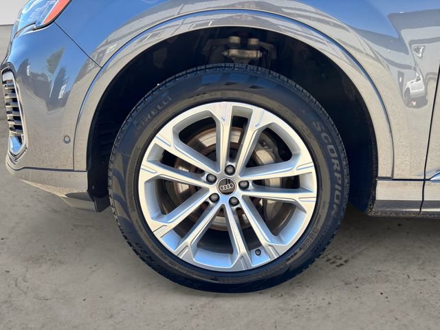 Used 2025 Audi Q7 3.0T Premium Plus AWD/4WD image 14