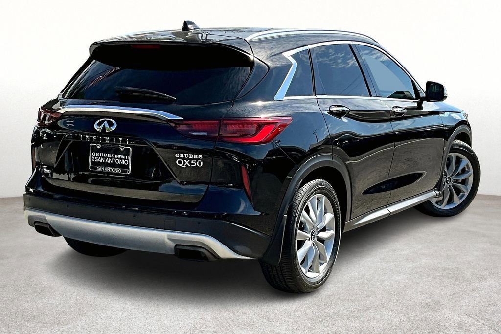 Certified 2022 INFINITI QX50 Essential image 2
