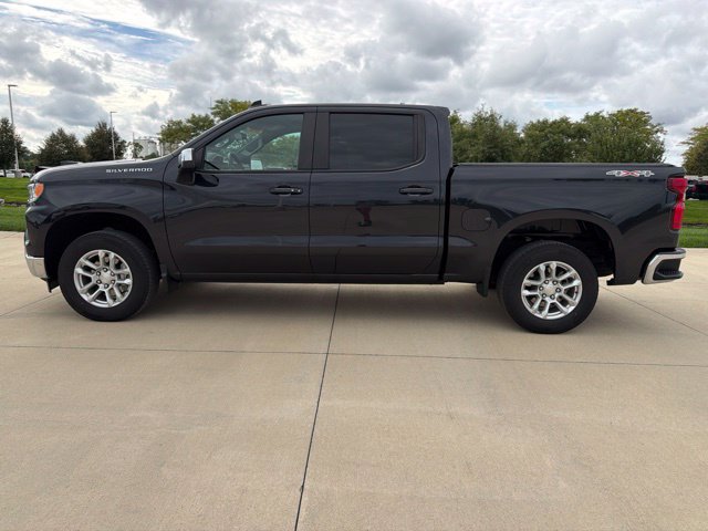 Used 2024 Chevrolet Silverado 1500 LT AWD/4WD image 9