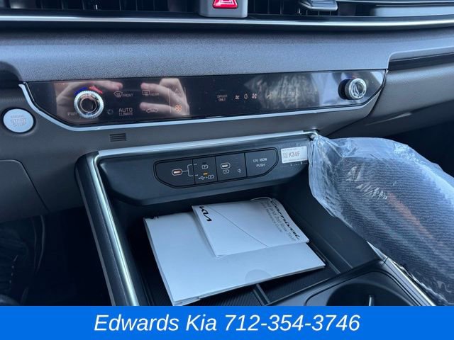 New 2026 Kia Carnival EX image 26