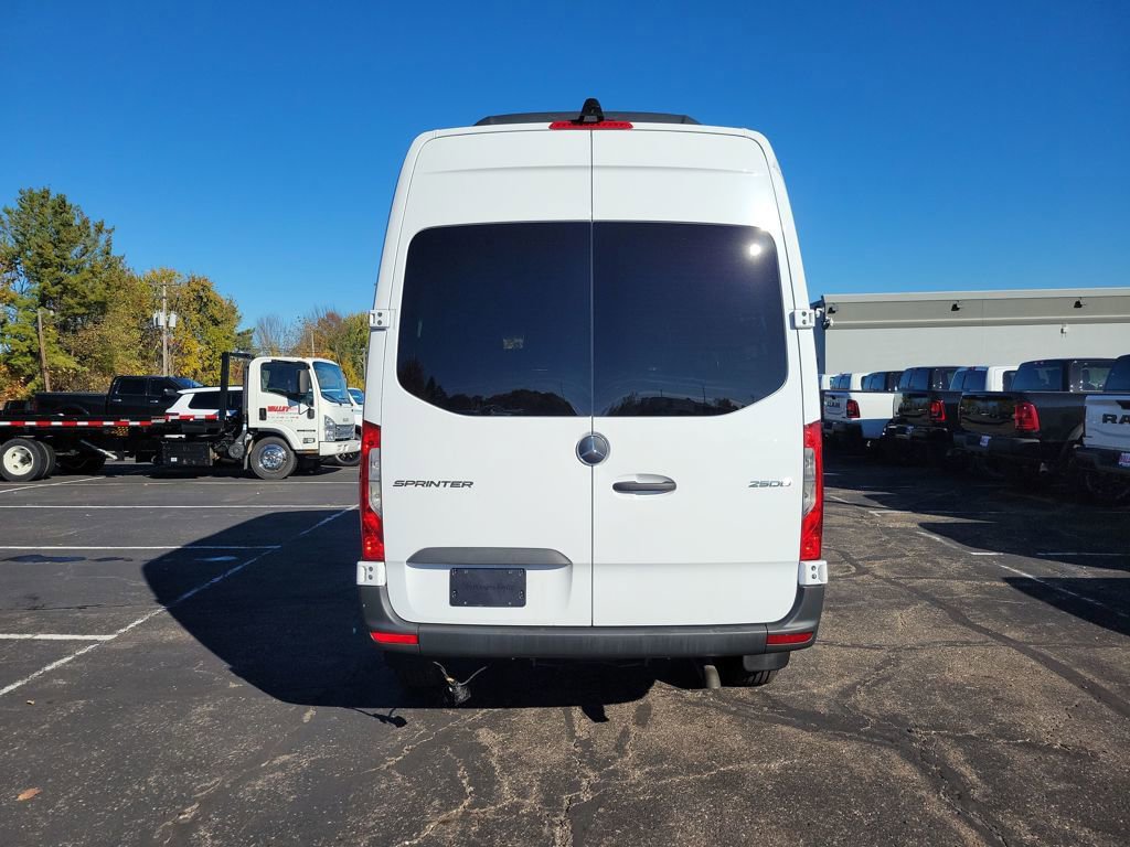 Used 2025 Mercedes-Benz Sprinter 2500 image 36