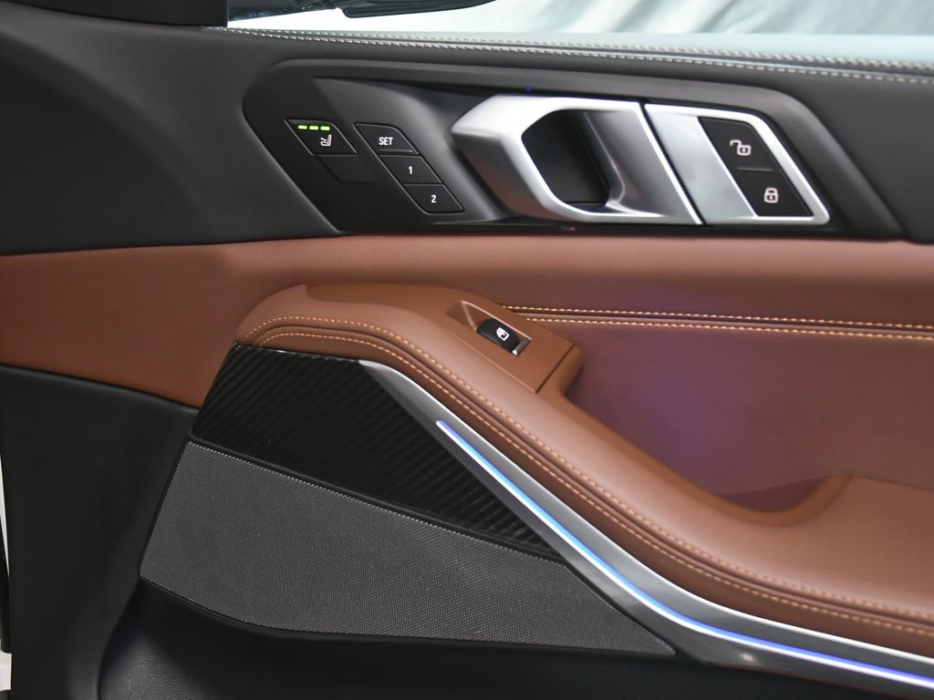 Used 2026 BMW X7 M60i image 15