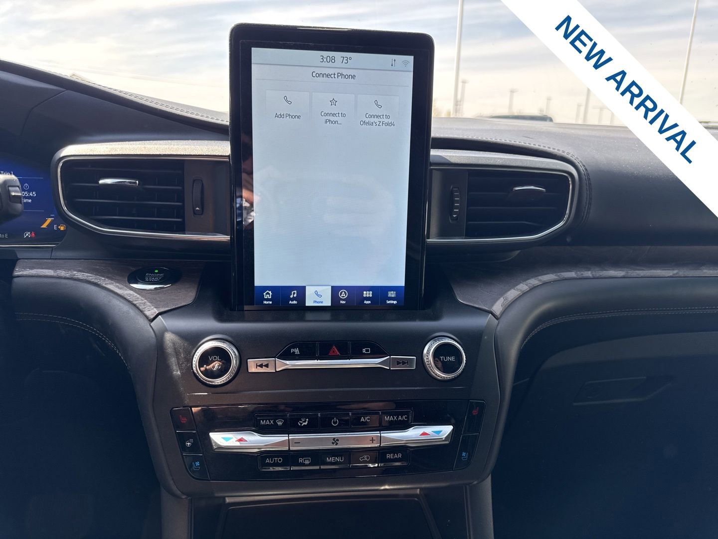 Used 2020 Ford Explorer Platinum w/ Premium Technology Package image 25