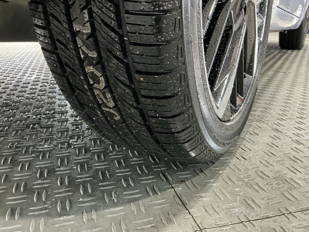 Used 2023 Nissan Versa SR w/ Trunk Package image 29