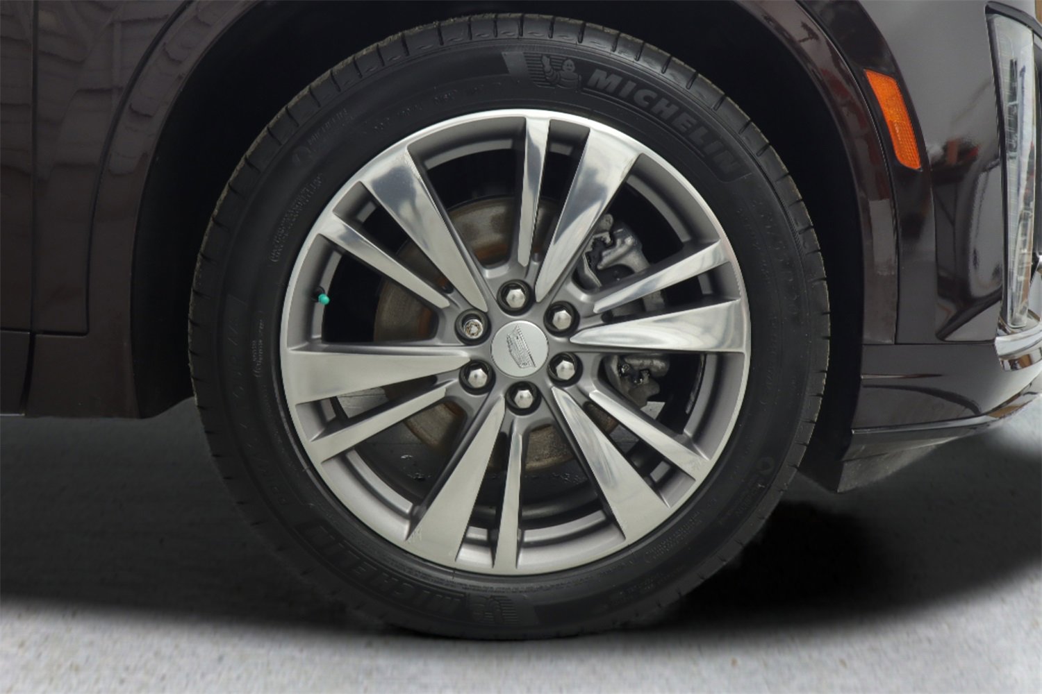 Used 2021 Cadillac XT6 Premium Luxury image 34