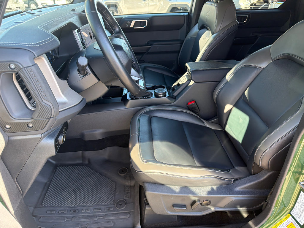 Used 2025 Ford Bronco Outer Banks AWD/4WD image 9