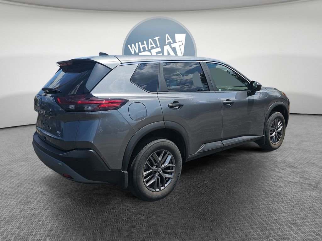 Used 2023 Nissan Rogue S AWD/4WD image 3