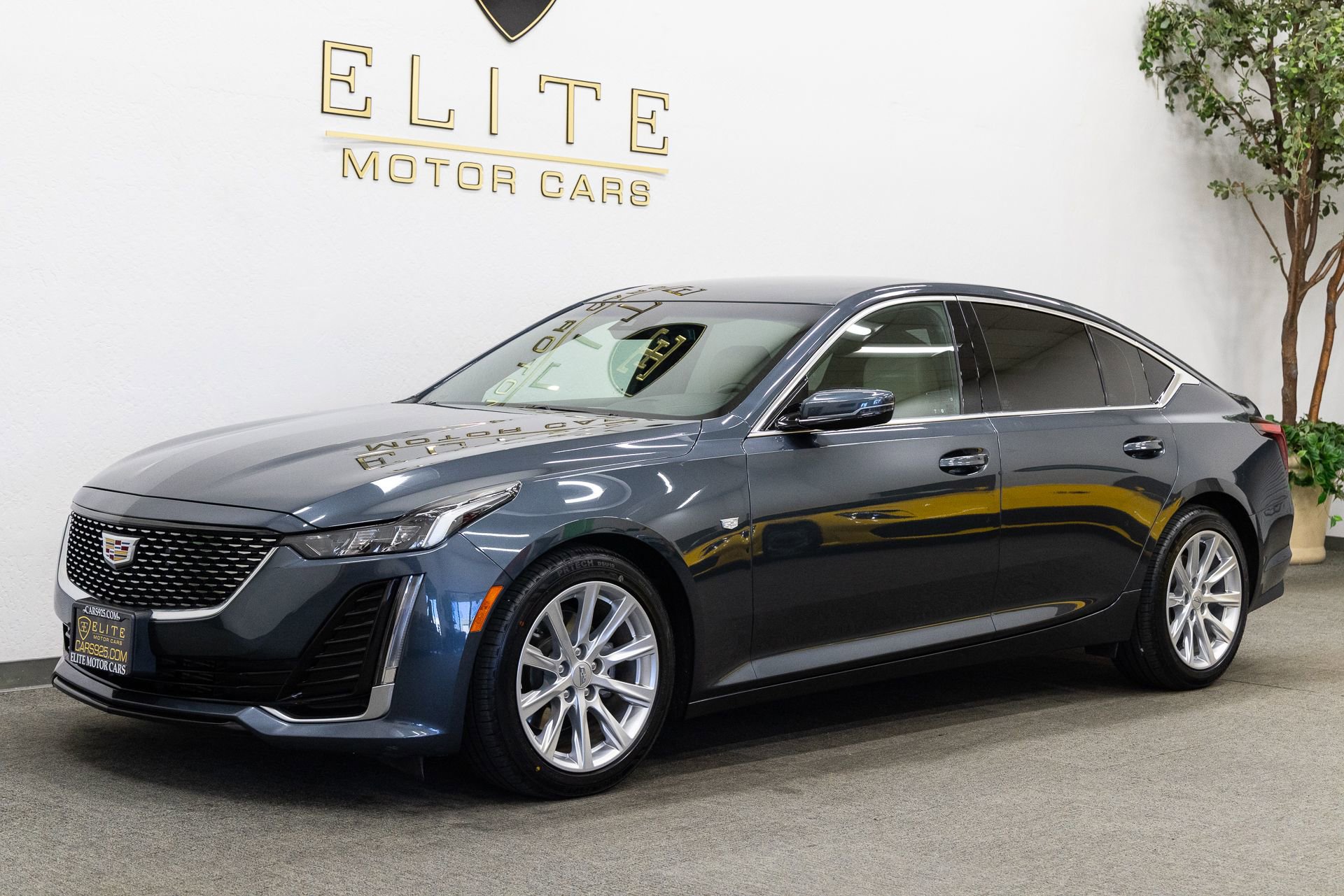 Used 2020 Cadillac CT5 Luxury image 1