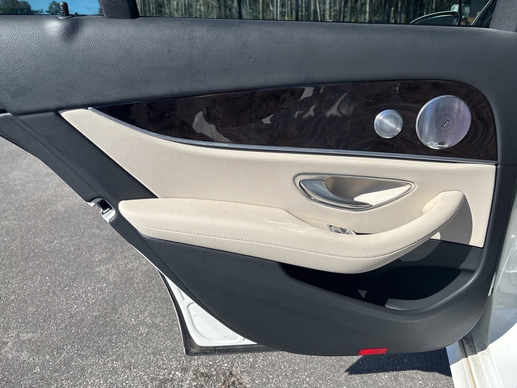 Used 2017 Mercedes-Benz E 300 image 18