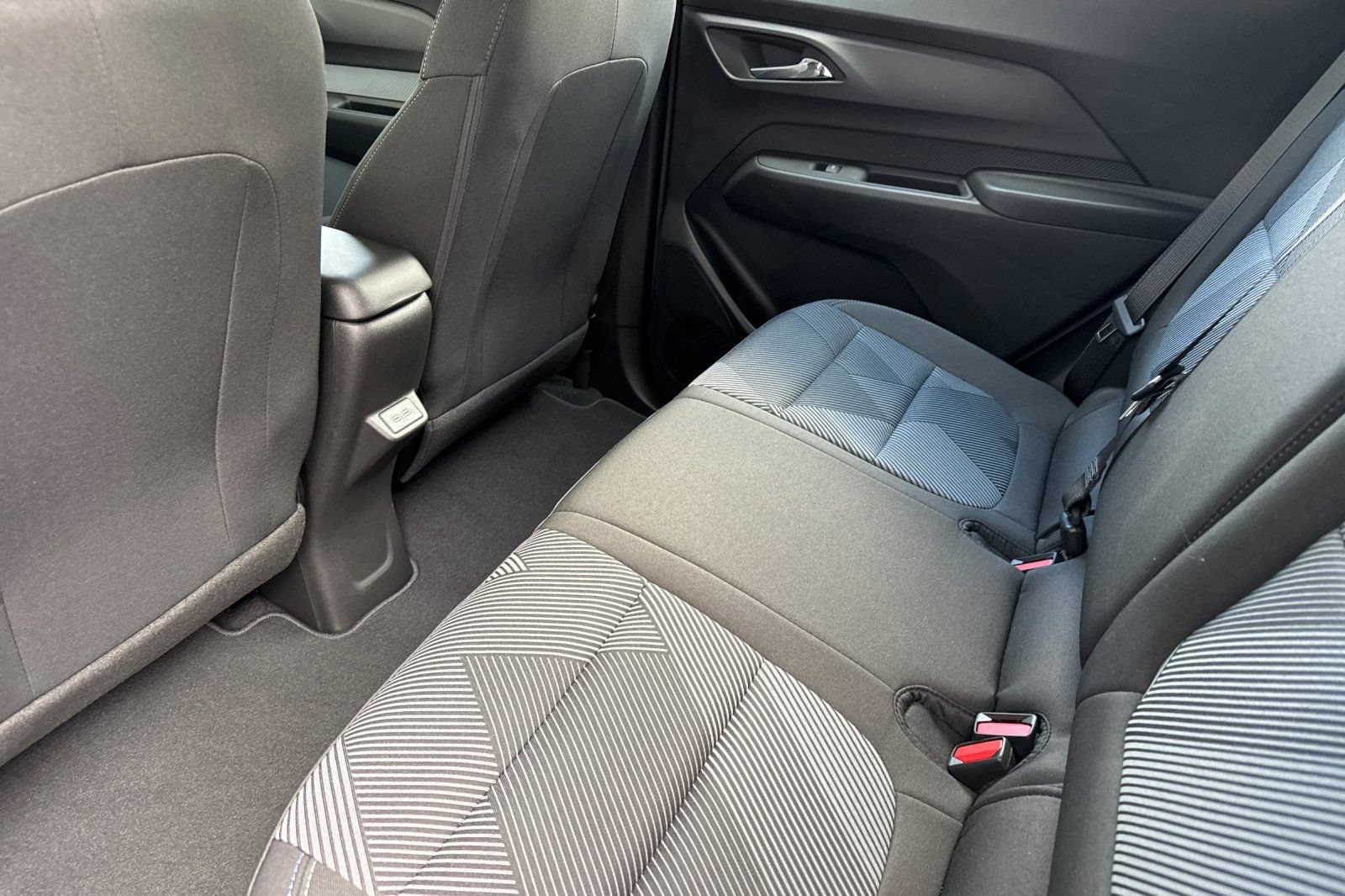 New 2027 Chevrolet Bolt LT w/ Comfort Package FWD image 11
