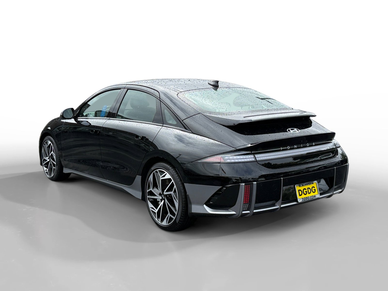 Used 2023 Hyundai Ioniq 6 Limited image 3