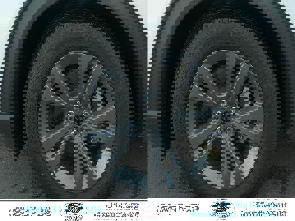 Used 2024 Ford Explorer XLT w/ Equipment Group 202A image 10