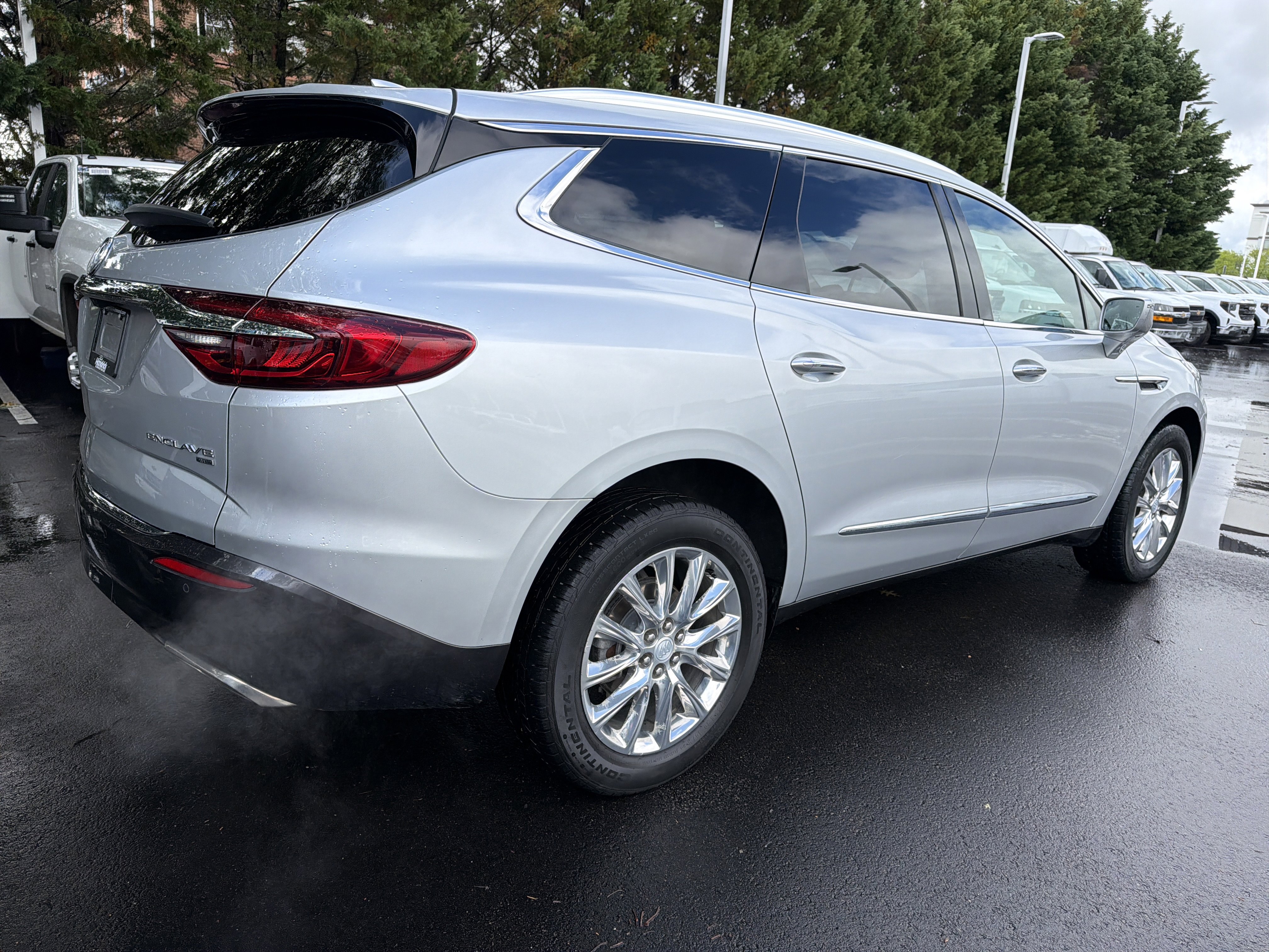 Used 2018 Buick Enclave Premium w/ Experience Buick Package AWD/4WD image 10