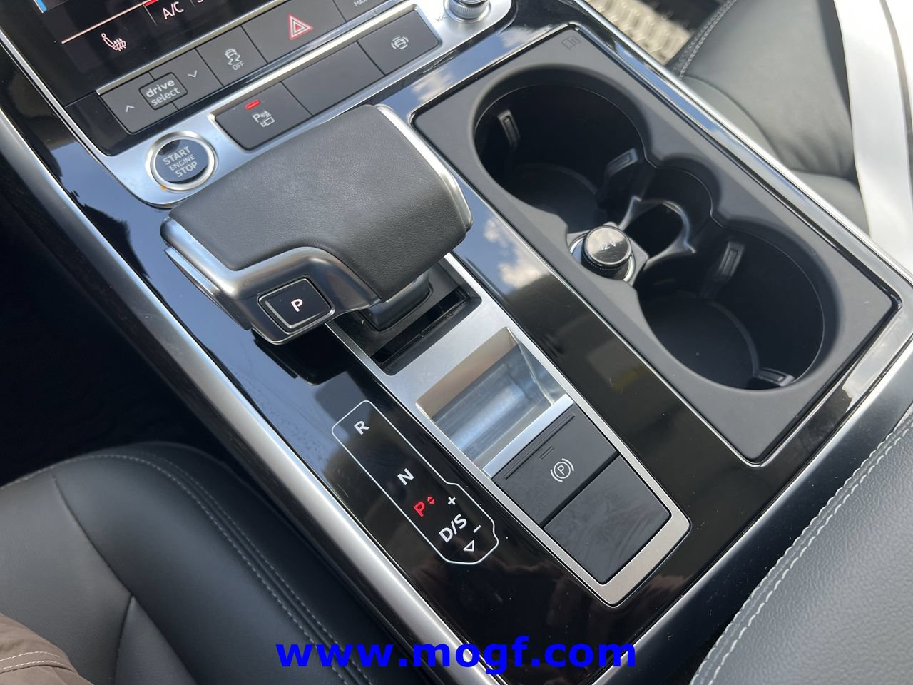 Used 2025 Audi Q8 Premium AWD/4WD image 10