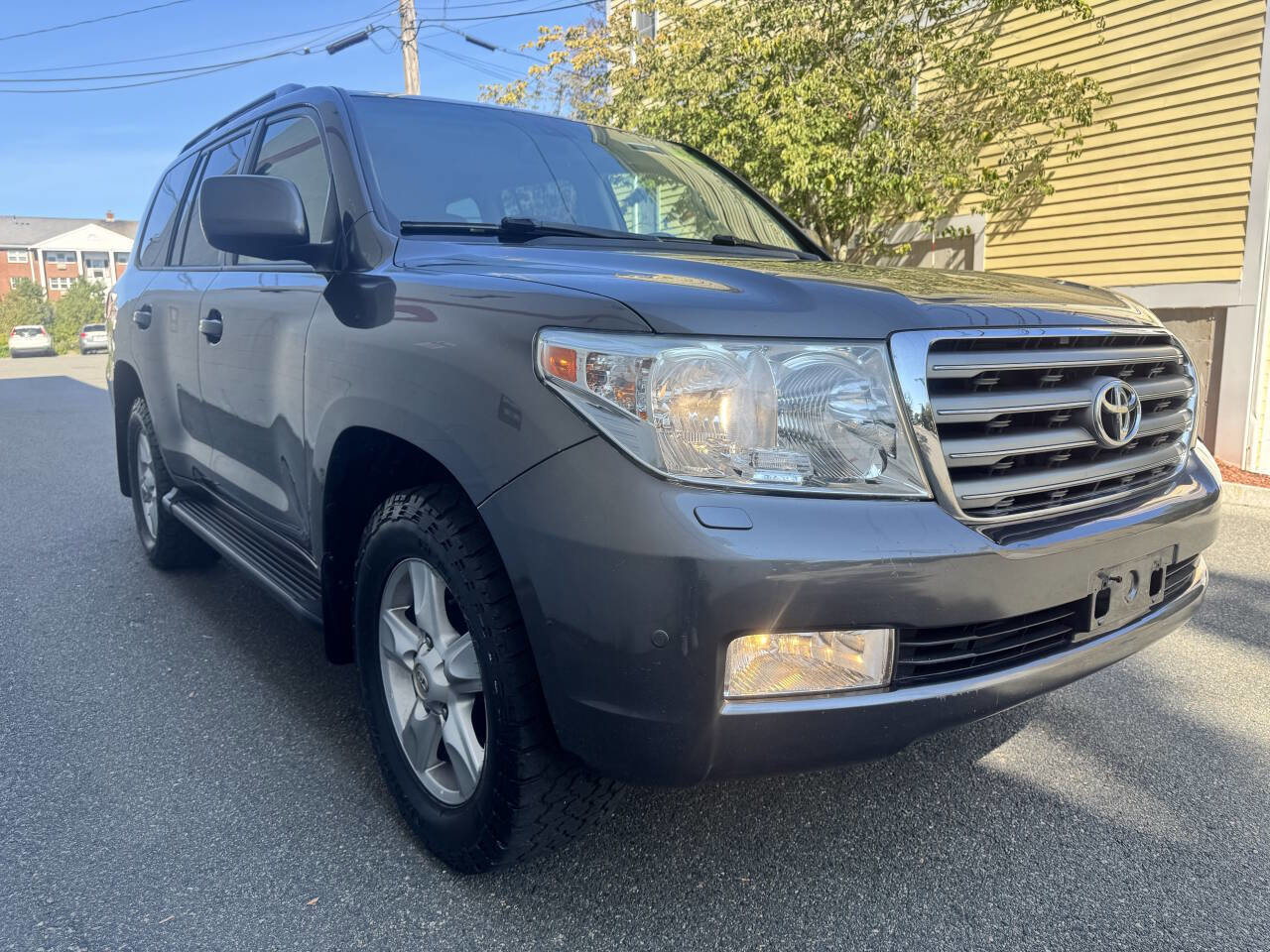Used 2011 Toyota Land Cruiser image 3