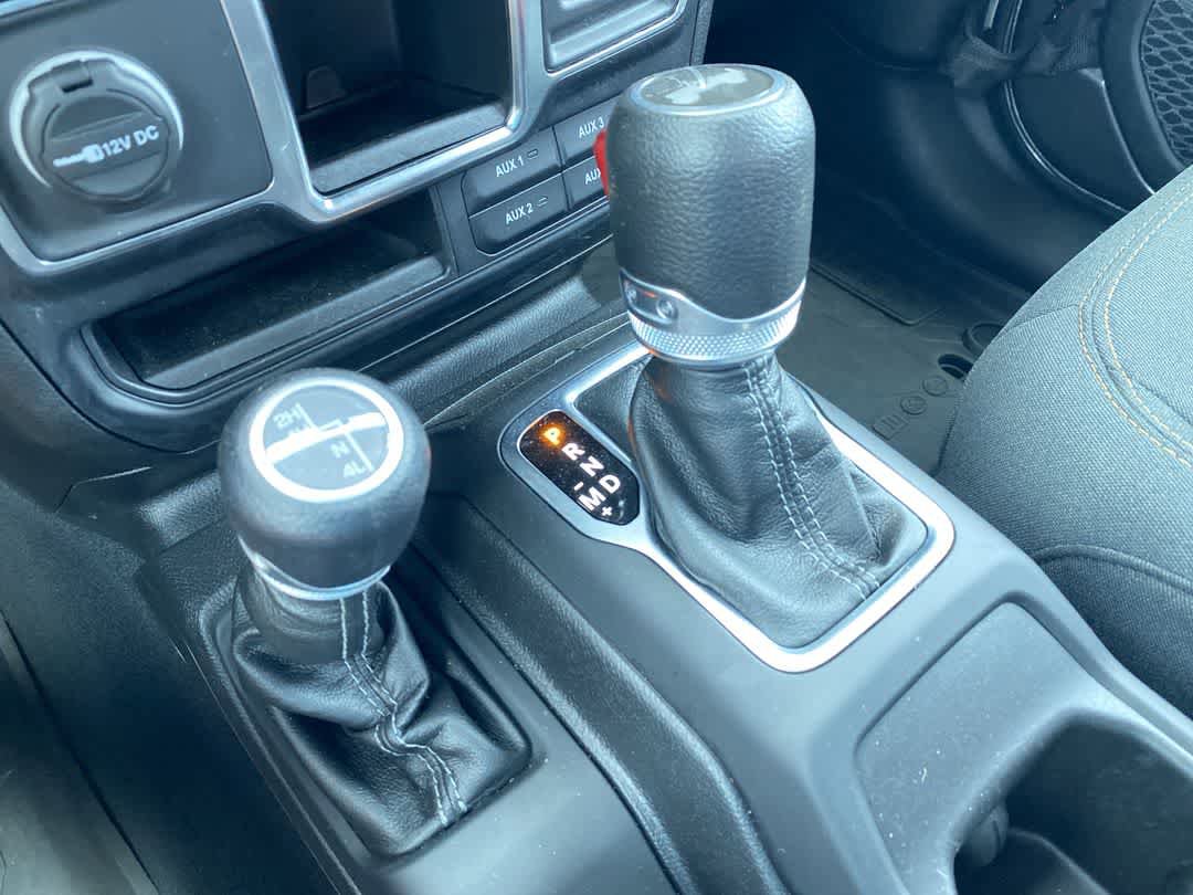 Used 2024 Jeep Wrangler Sport AWD/4WD image 19