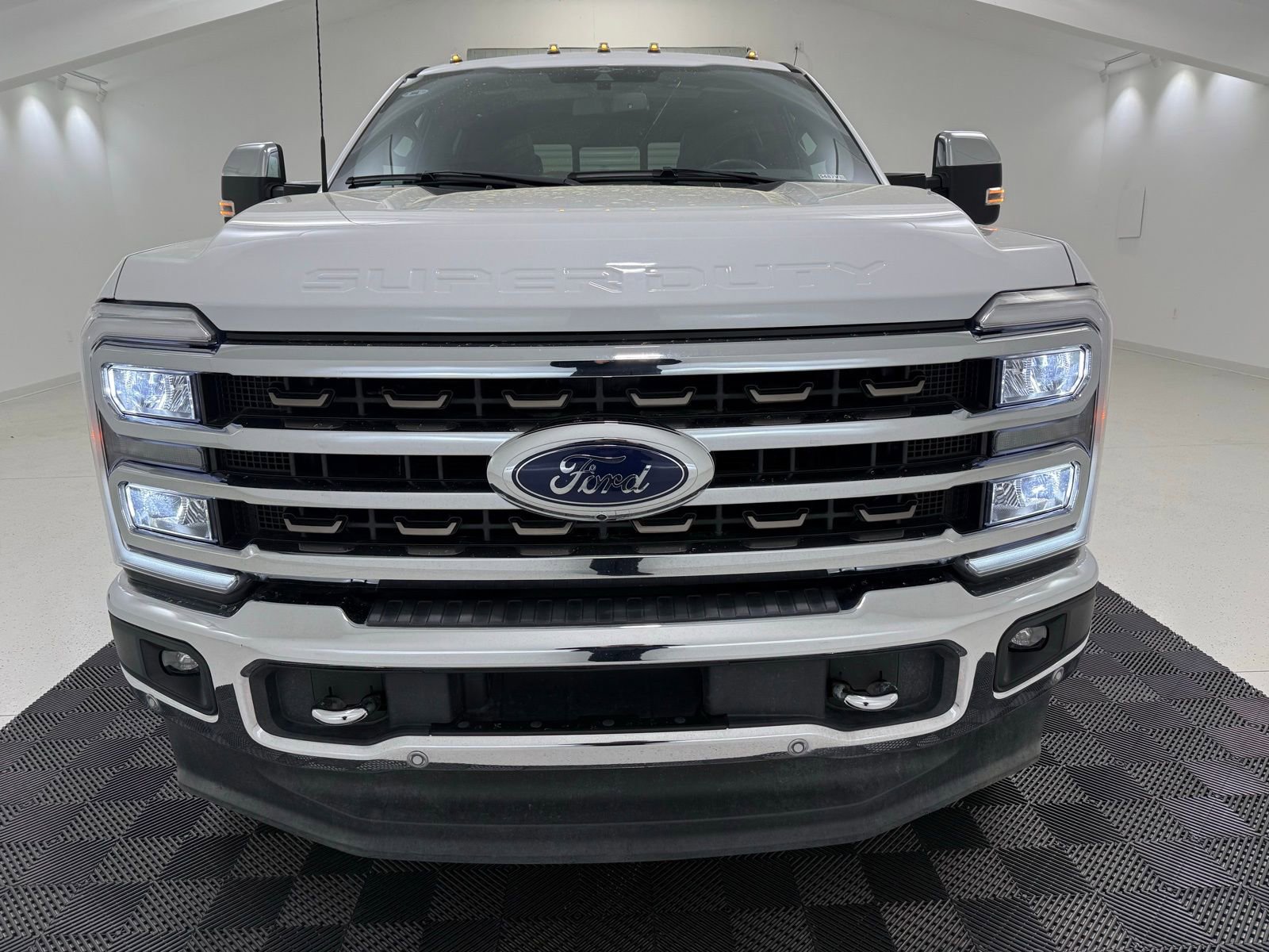 Used 2023 Ford F350 King Ranch w/ Chrome Package image 4