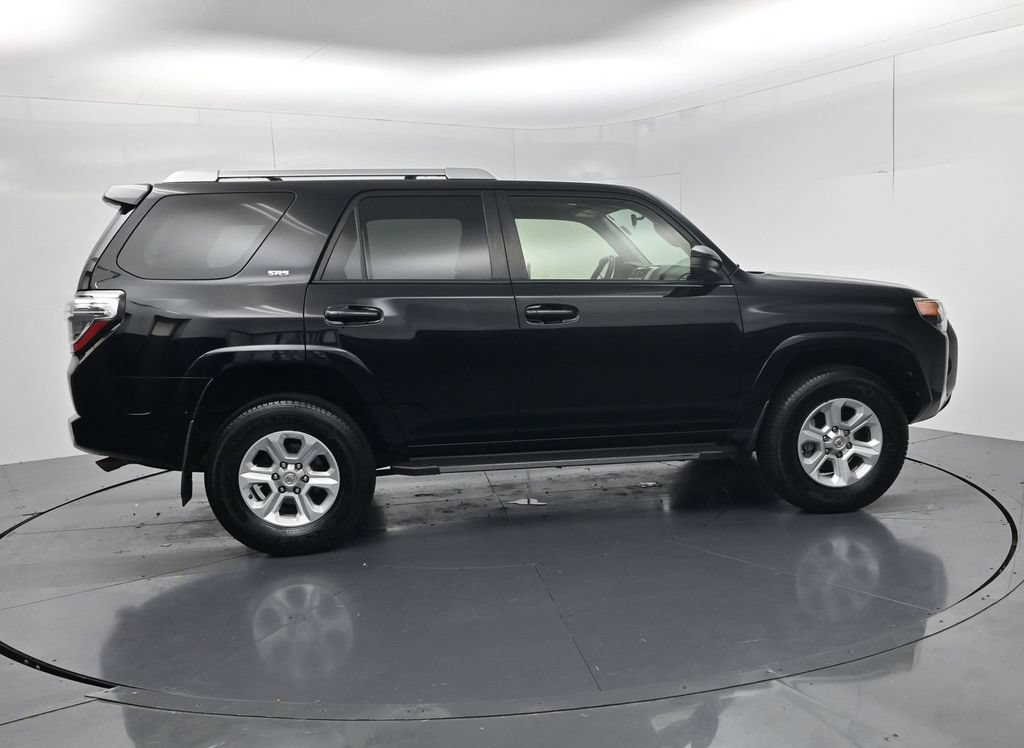 Used 2016 Toyota 4Runner SR5 AWD/4WD image 8