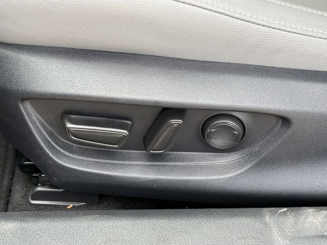 Used 2026 Toyota Camry SE FWD image 27