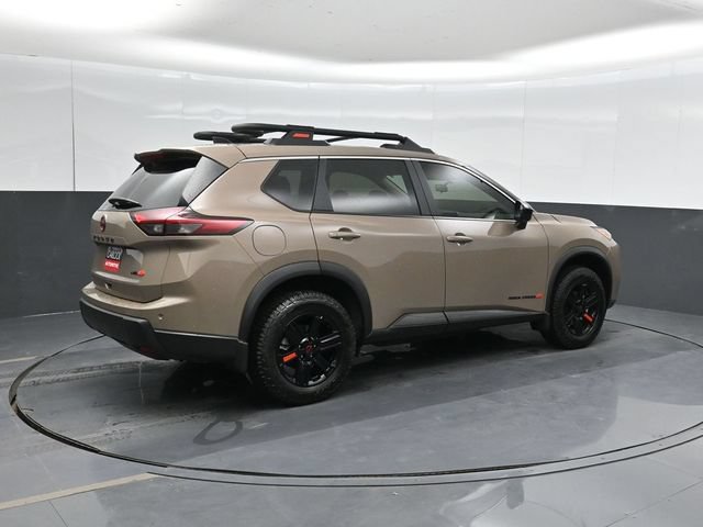 Used 2026 Nissan Rogue SV AWD/4WD image 3