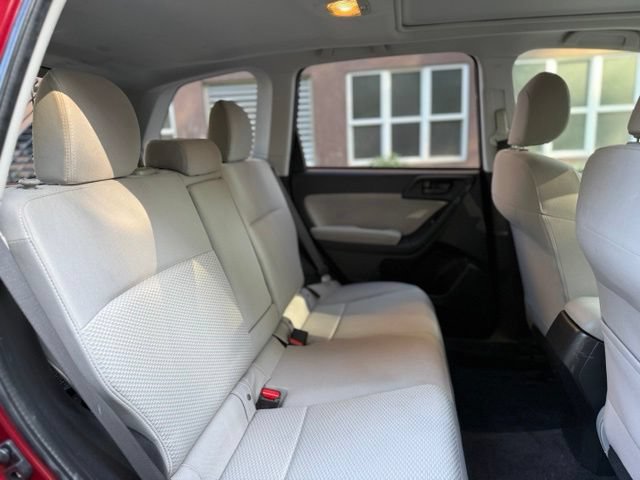 Used 2014 Subaru Forester 2.5i Premium w/ All-Weather Package AWD/4WD image 38