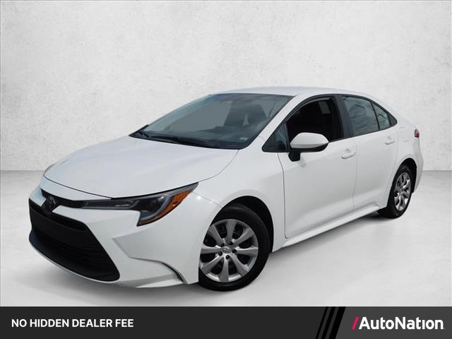 Used 2025 Toyota Corolla LE FWD image 1