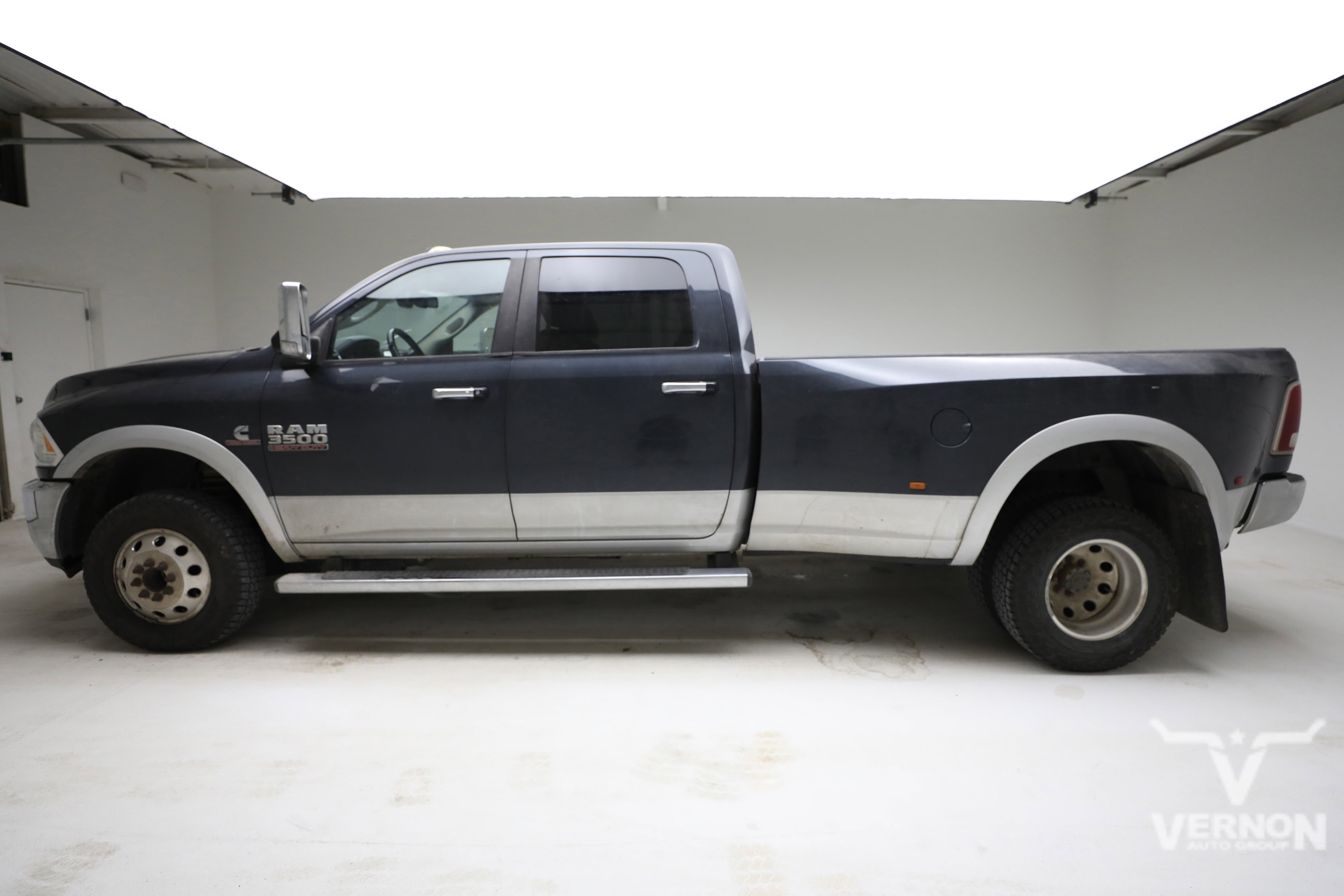 Used 2015 RAM 3500 Laramie w/ Convenience Group image 2