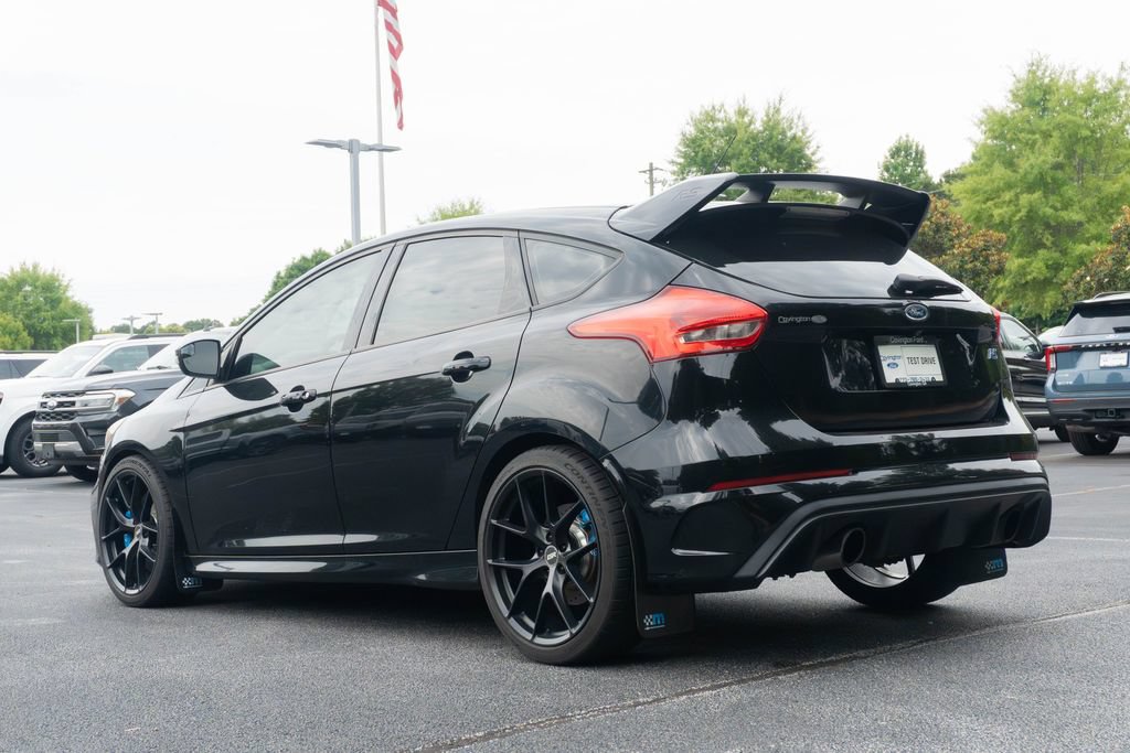 Used 2017 Ford Focus RS AWD/4WD image 8