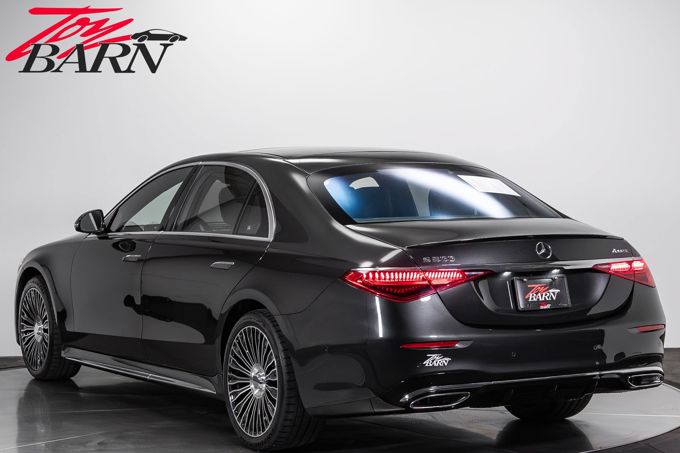 Used 2023 Mercedes-Benz S 500 4MATIC w/ AMG Line image 3