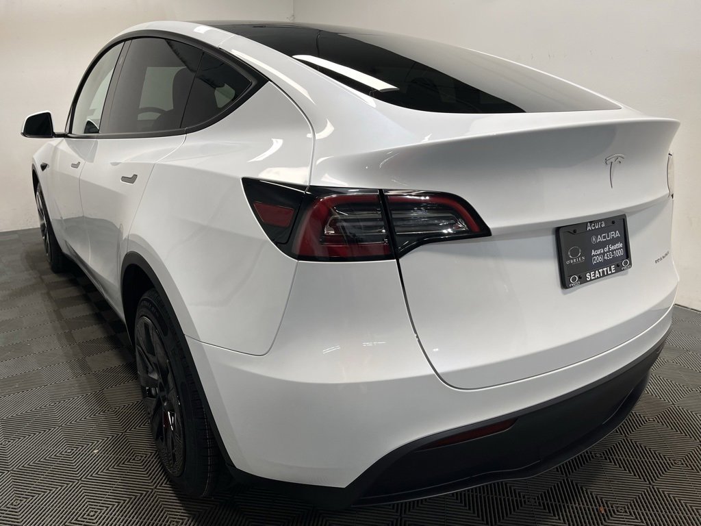 Used 2023 Tesla Model Y Long Range image 22