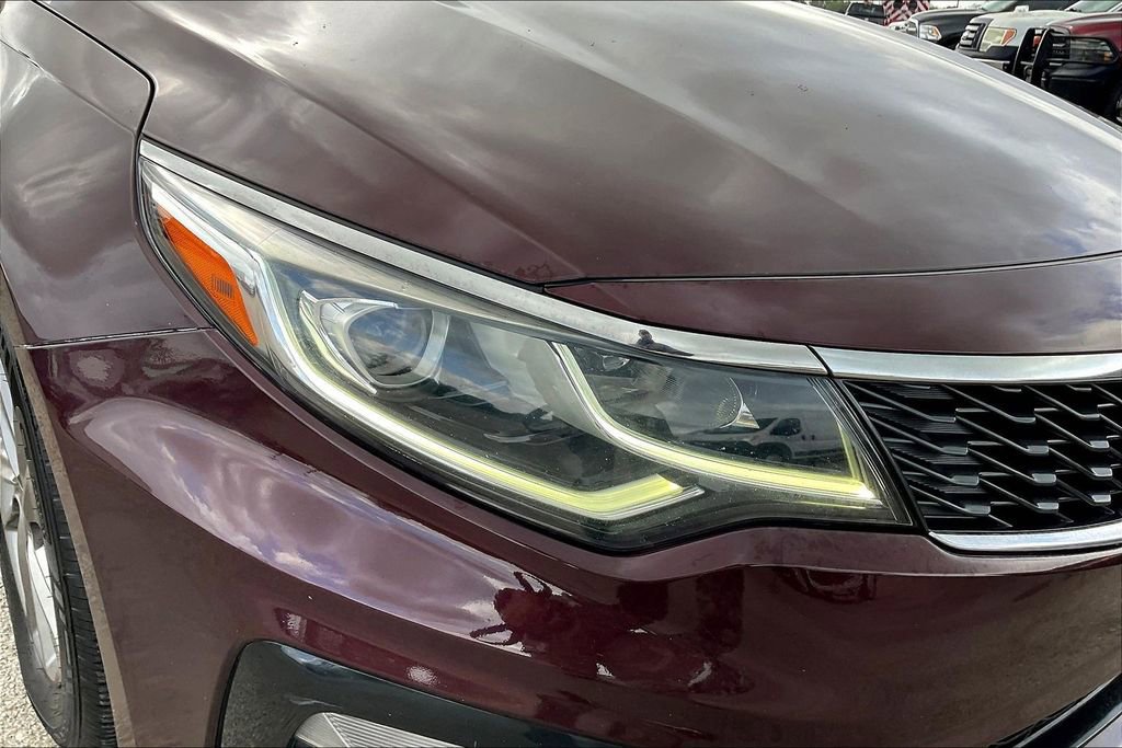 Used 2020 Kia Optima LX image 32