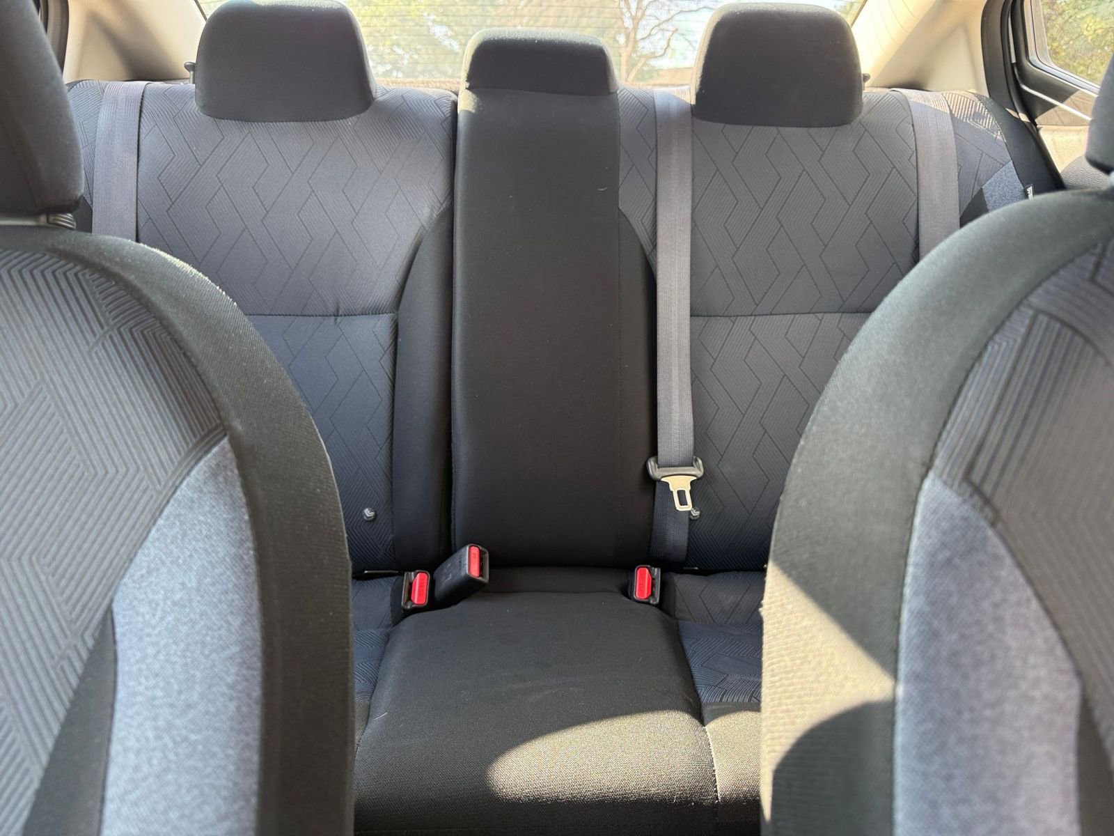 Used 2025 Nissan Versa SV FWD image 38