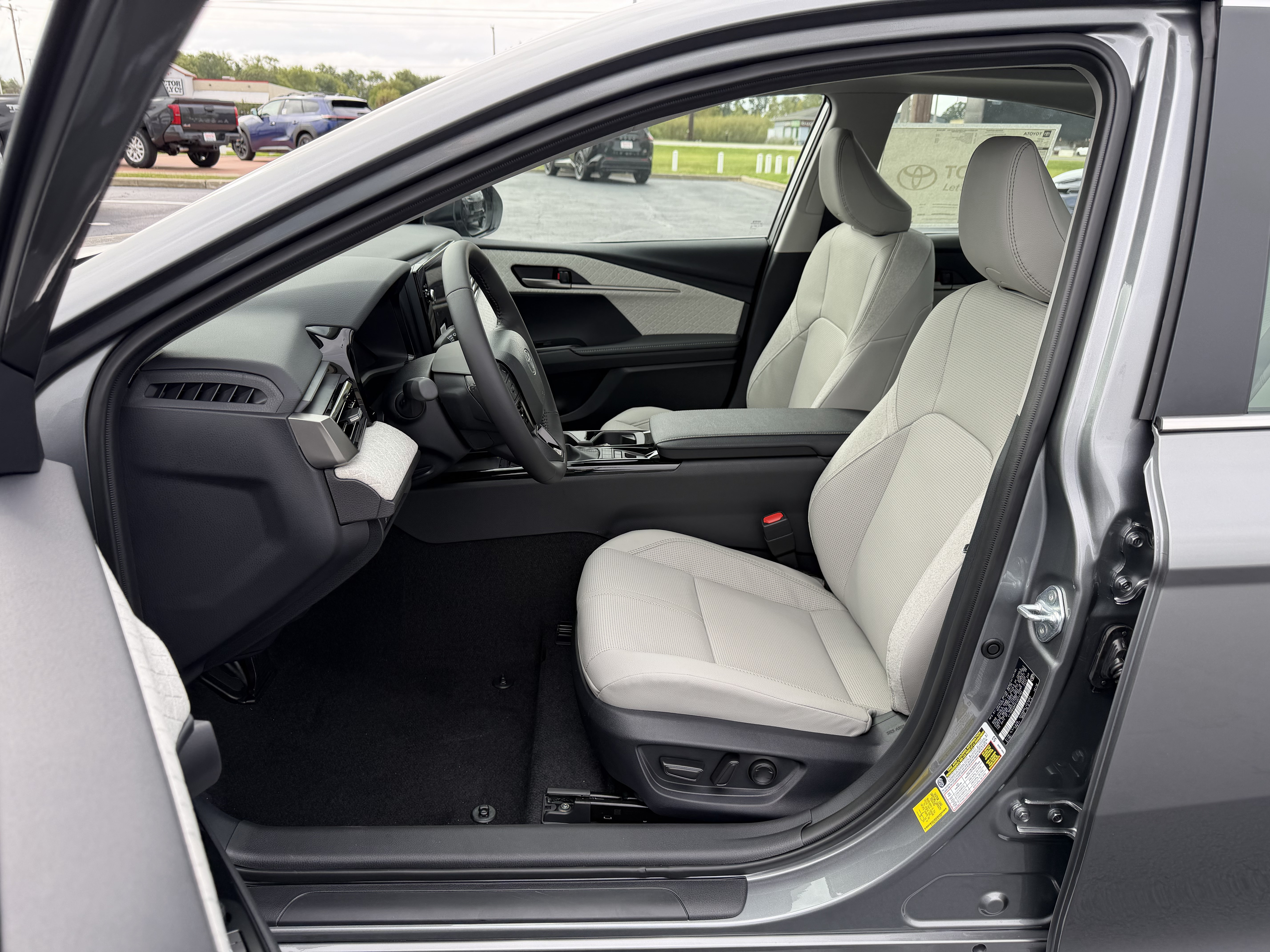 New 2026 Toyota Camry XLE AWD/4WD image 8