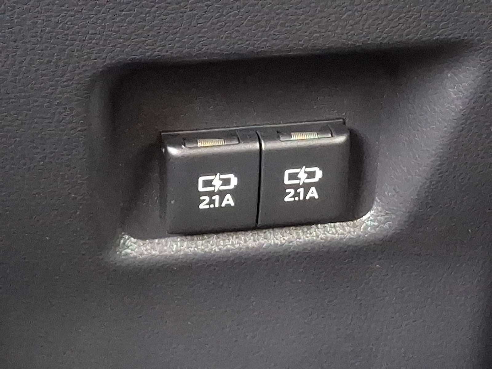 Used 2020 Toyota RAV4 XLE w/ Convenience Package AWD/4WD image 11