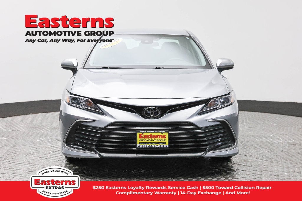 Used 2023 Toyota Camry LE FWD image 3
