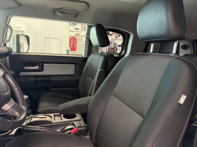 Used 2012 Toyota FJ Cruiser 4WD w/ Upgrade Pkg image 16