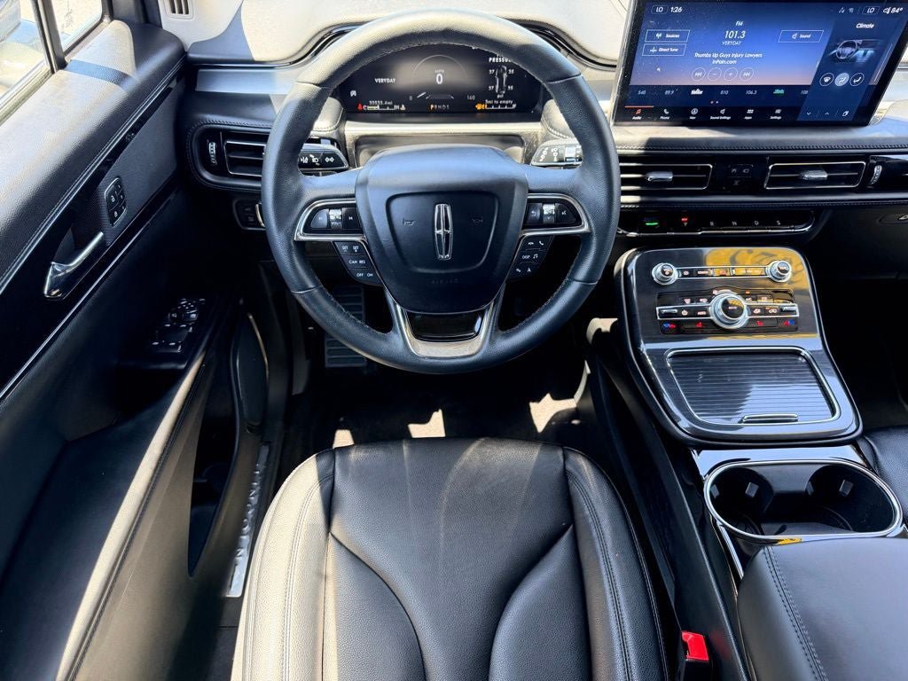 Used 2023 Lincoln Nautilus AWD w/ Premium Package image 18