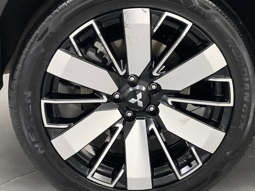Used 2025 Mitsubishi Outlander SE AWD/4WD image 71