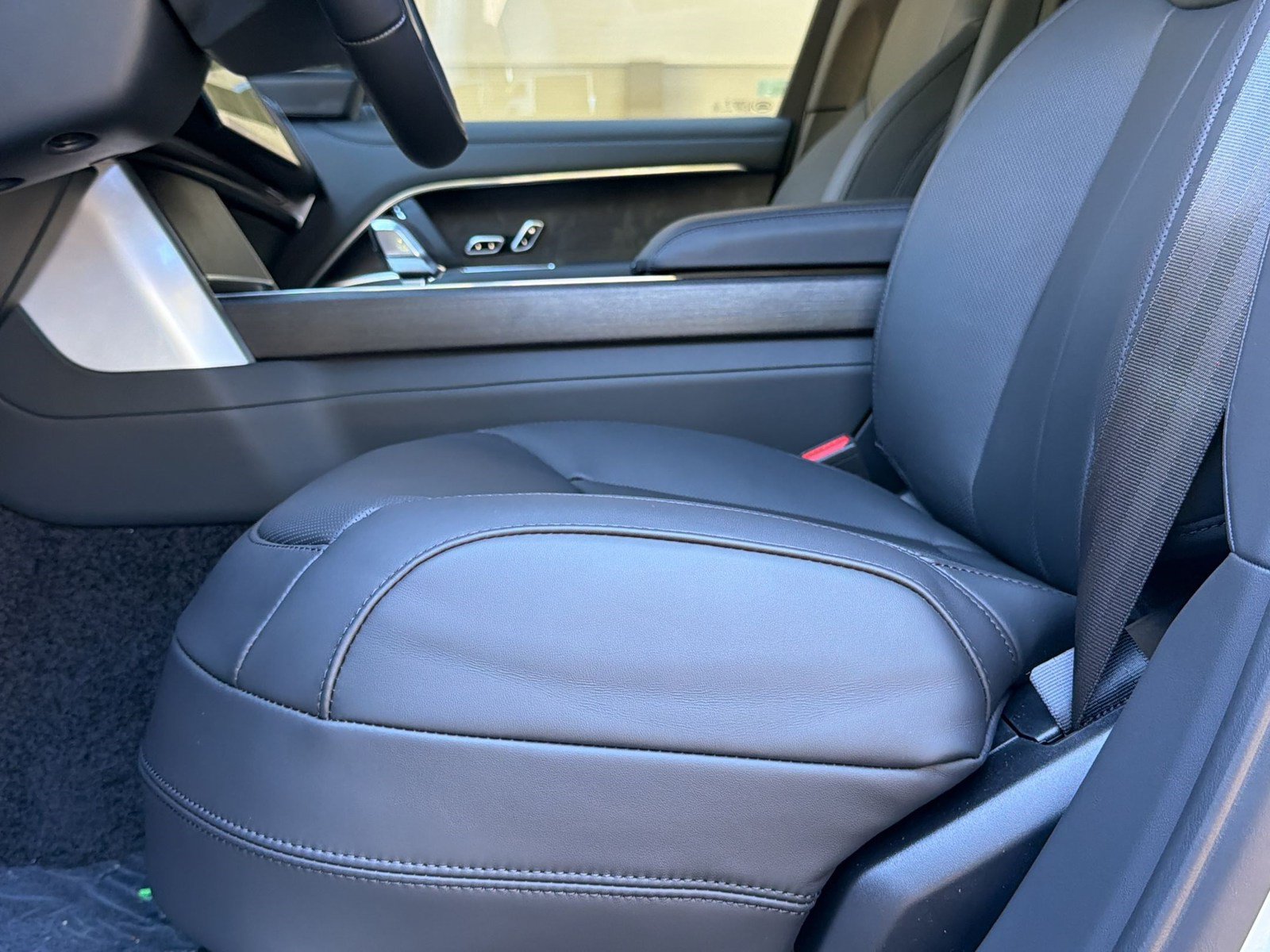 New 2026 Land Rover Range Rover SE AWD/4WD image 15