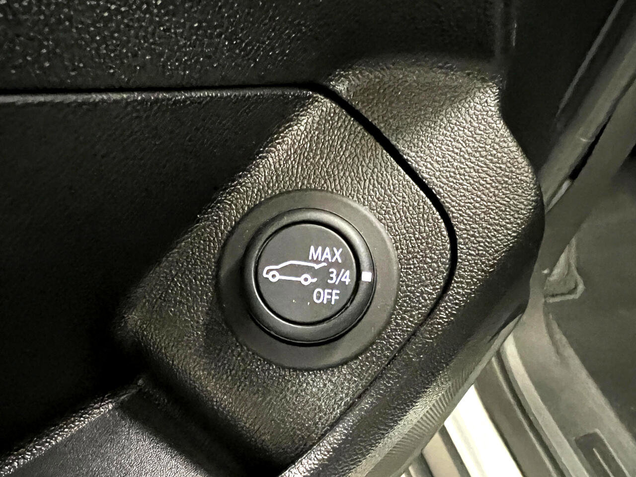 Used 2024 GMC Terrain SLT image 27