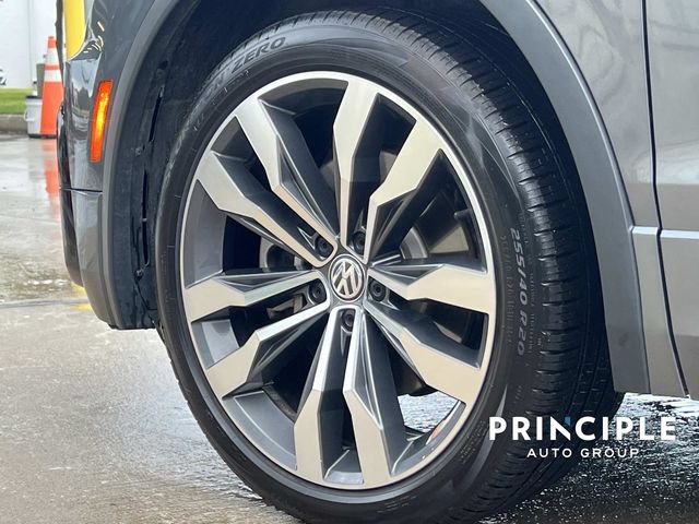 Used 2021 Volkswagen Tiguan SEL Premium R-Line AWD/4WD image 7