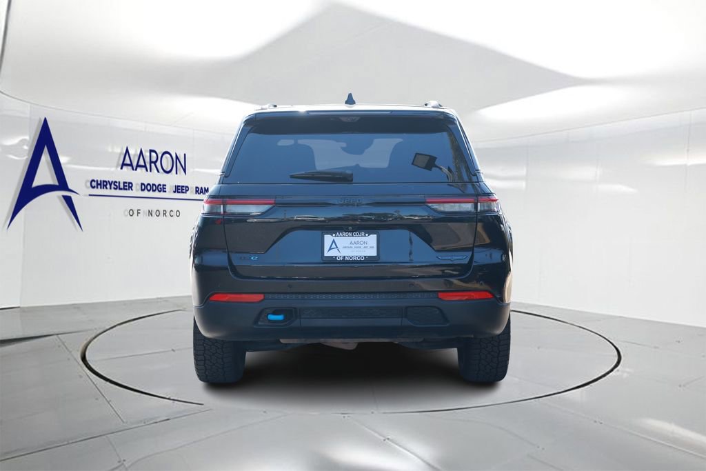 Used 2022 Jeep Grand Cherokee Trailhawk w/ Advanced Protech Group II AWD/4WD image 3