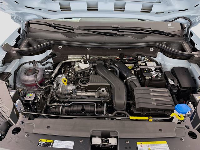 New 2026 Volkswagen Taos SE image 29