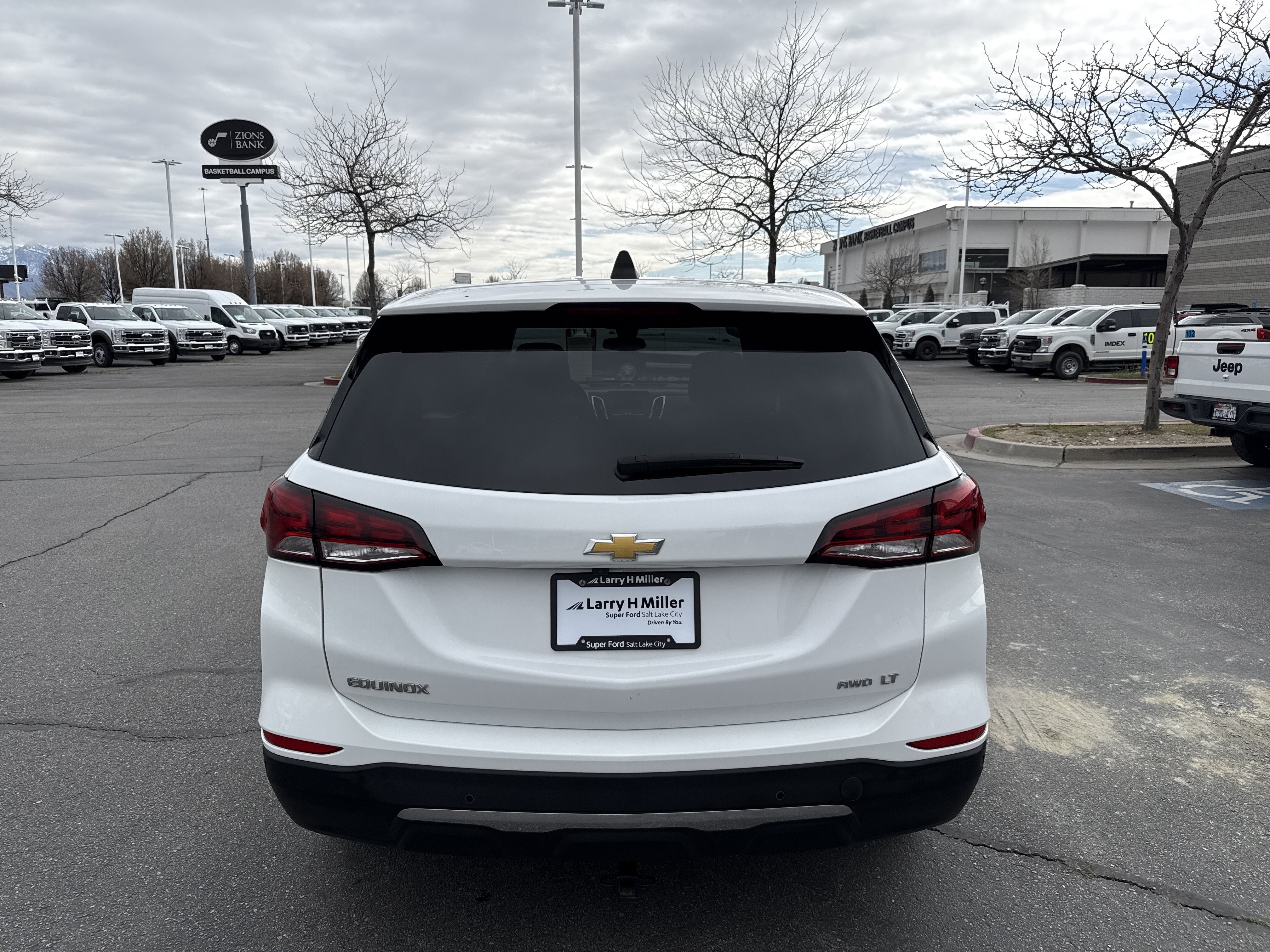 Used 2023 Chevrolet Equinox LT w/ LPO, Floor Liner Package AWD/4WD image 4