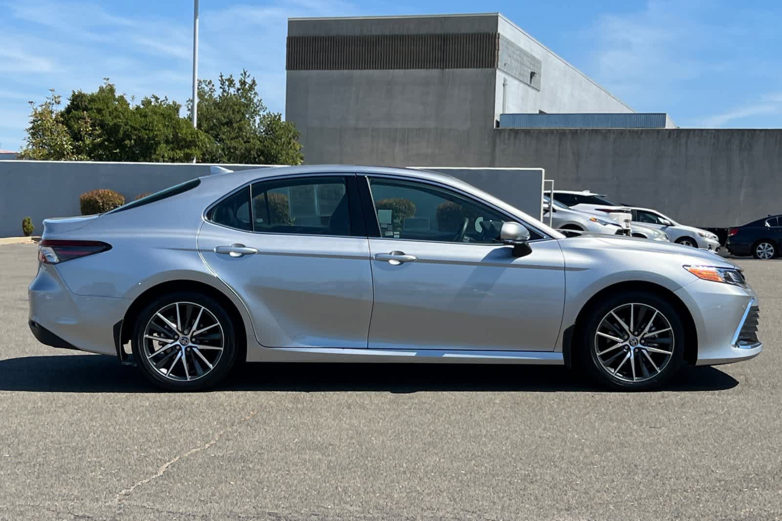 Used 2023 Toyota Camry XLE w/ Navigation Package FWD image 6