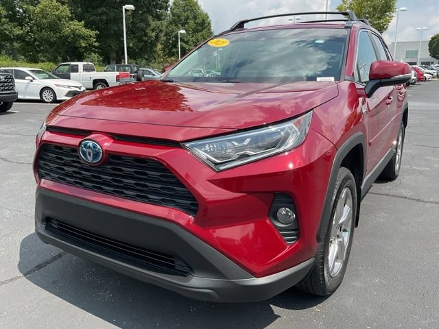 Used 2021 Toyota RAV4 XLE Premium AWD/4WD image 2