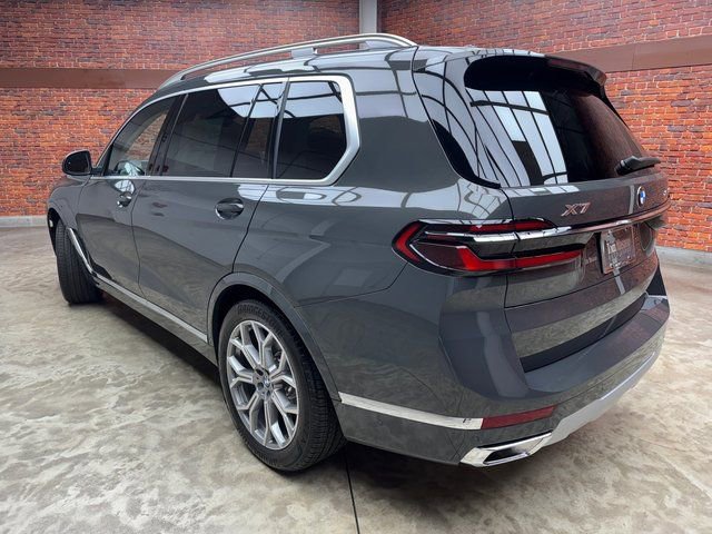 Used 2026 BMW X7 xDrive40i AWD/4WD image 3