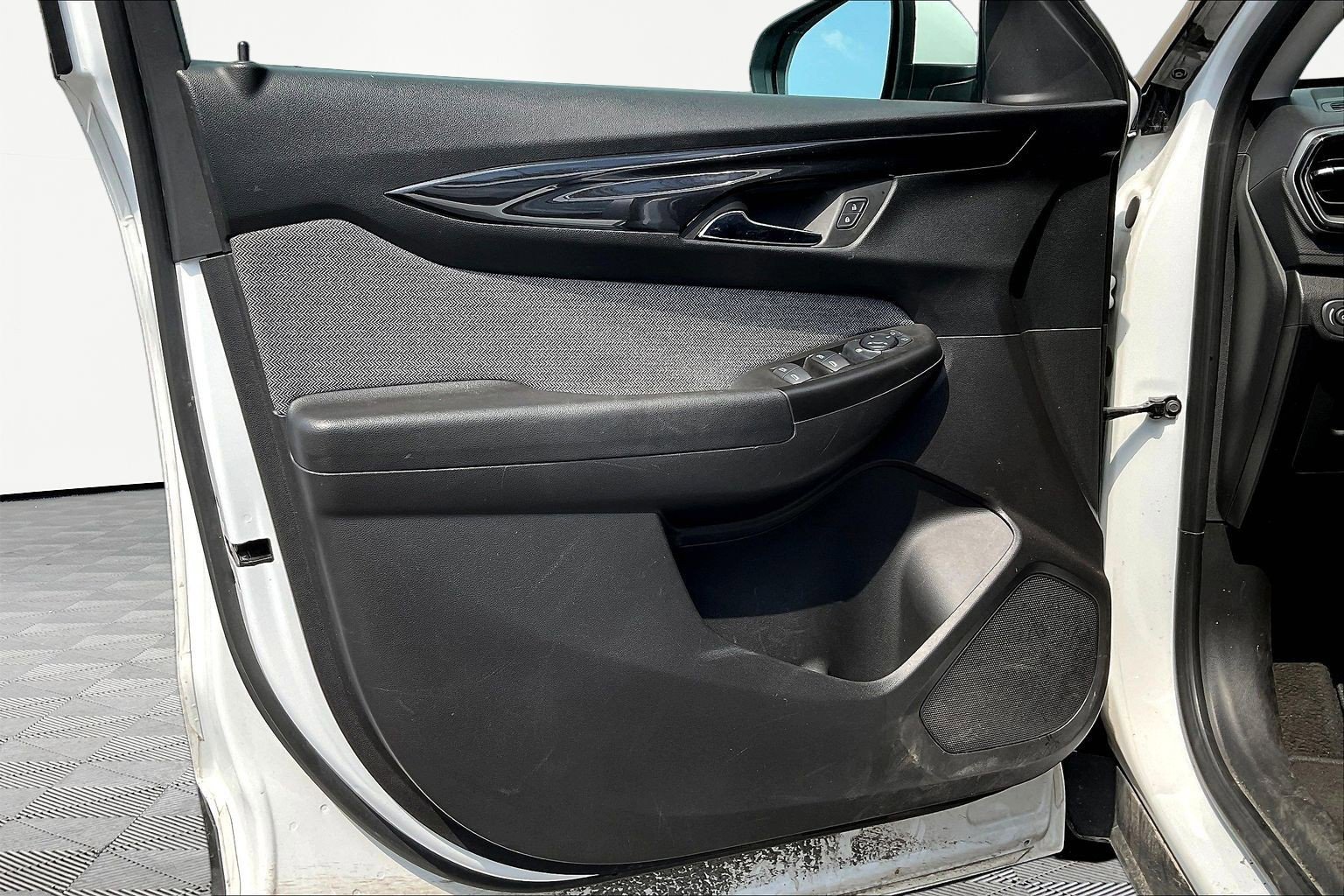 Used 2025 Chevrolet TrailBlazer LT FWD image 20