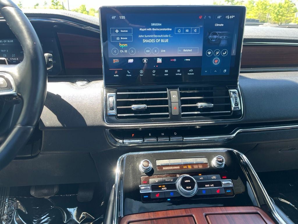 Used 2022 Lincoln Navigator L Reserve AWD/4WD image 30