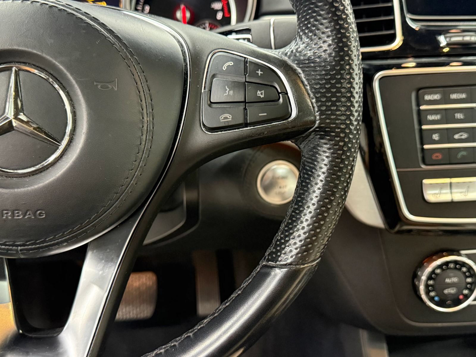 Used 2018 Mercedes-Benz GLS 450 4MATIC image 31